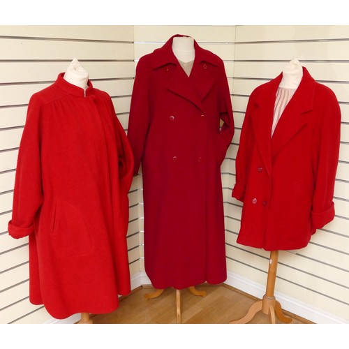 280 - 'First Avenue' mid length wool coat, turn back cuffs, side slant pockets, lined, size 16/L 82cm. 'Da... 