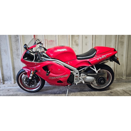 1998 Triumph Daytona 595, 955cc. Registration number R350 LUT