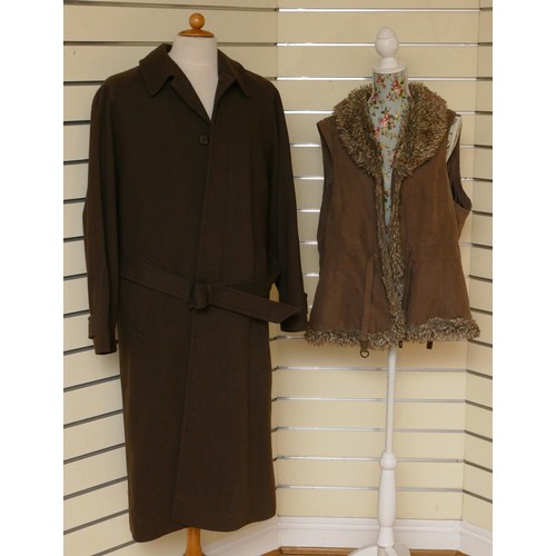 323 - Ladies Baker Street, wool and cashmere, brown, concealed buttons, belted long coat, rear vent, size ... 