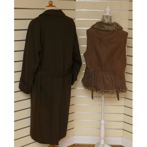 323 - Ladies Baker Street, wool and cashmere, brown, concealed buttons, belted long coat, rear vent, size ... 