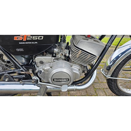 515 - 1975 Suzuki GT250, 247cc. Registration number HDT 39N. Frame number GT250-55593. Engine number GT250... 