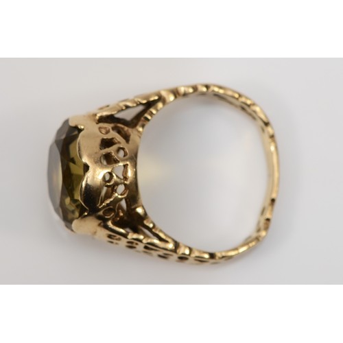 164 - A vintage 9ct gold single stone citrine dress ring, with pierced decorative shoulders, 12mm, N, 4.8g... 