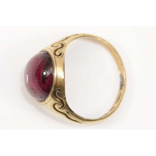 172 - A George VI 9ct gold filled gentleman's foil backed garnet signet ring, makers mark CG, Birmingham 1... 