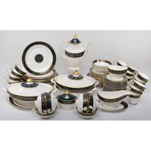 271 - Royal Doulton Carlyle (H5018) pattern part dinner and tea set; comprising of a 21cm long sauceboat a... 