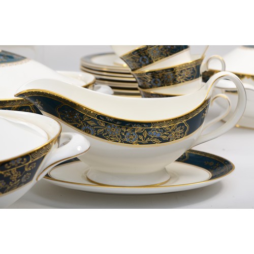 272 - Royal Doulton Carlyle (H5018) pattern part dinner and tea set comprising of eight 27cm diameter dinn... 