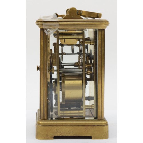 341 - A 20th century brass corniche cased striking mantle clock, striking on the hour and half hour, strik... 