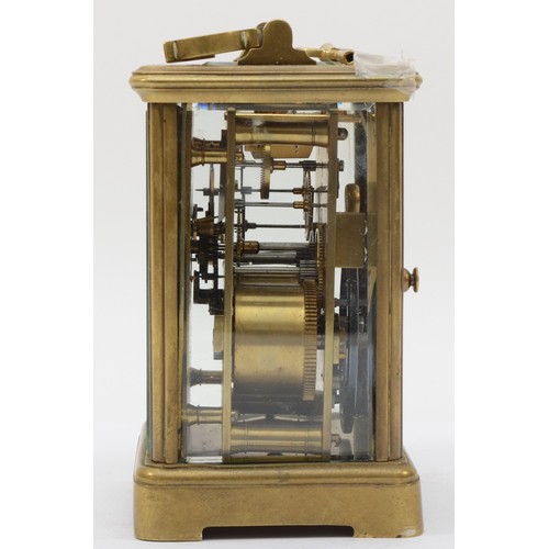 341 - A 20th century brass corniche cased striking mantle clock, striking on the hour and half hour, strik... 