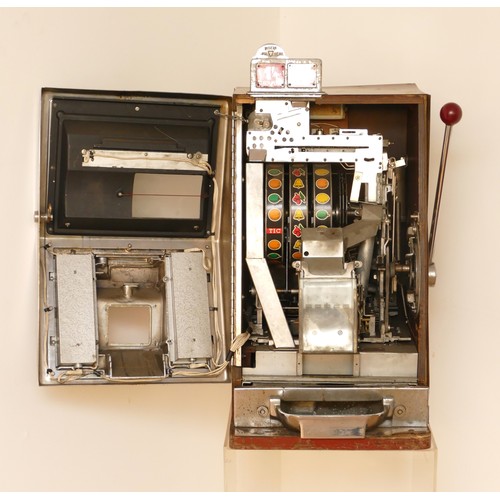 411 - Jennings Galaxy one arm bandit electromechanical three reel slot machine, c.1966, 1 shilling/5 new p... 