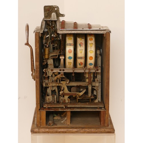 413 - 8 Star Bell by Pace Manufacturing Co., a three reel mechanical bandit slot machine, c.1948, 6d play,... 