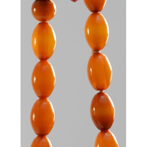 166 - A butterscotch amber Bakelite graduated bead necklace, 28 - 11mm beads, 50cm, 46gm