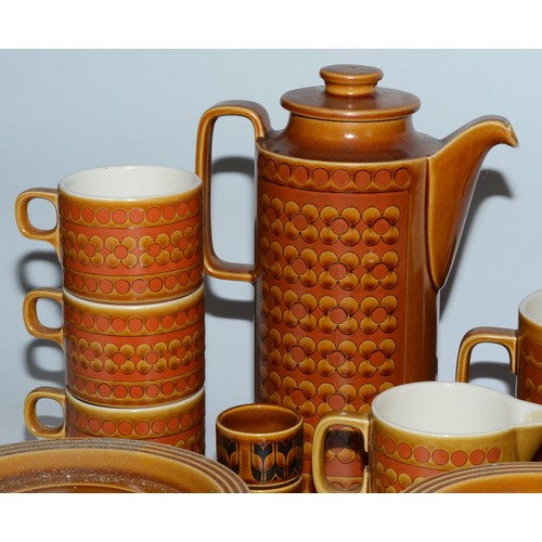 Hornsea Pottery, 'Saffron' a 20th century part dinner set