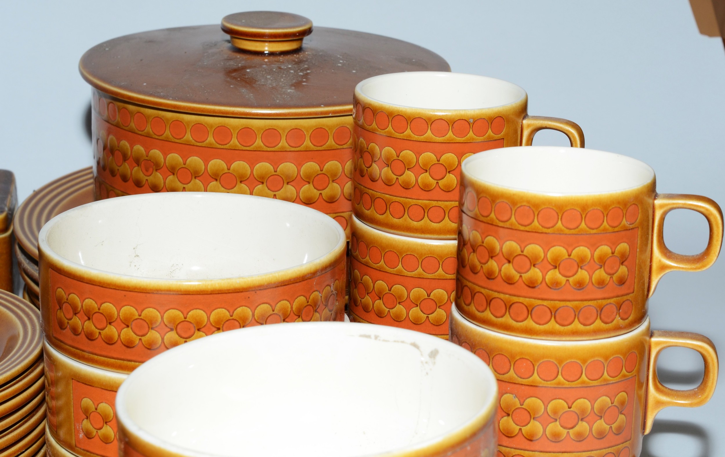 Hornsea Pottery, 'Saffron' a 20th century part dinner set