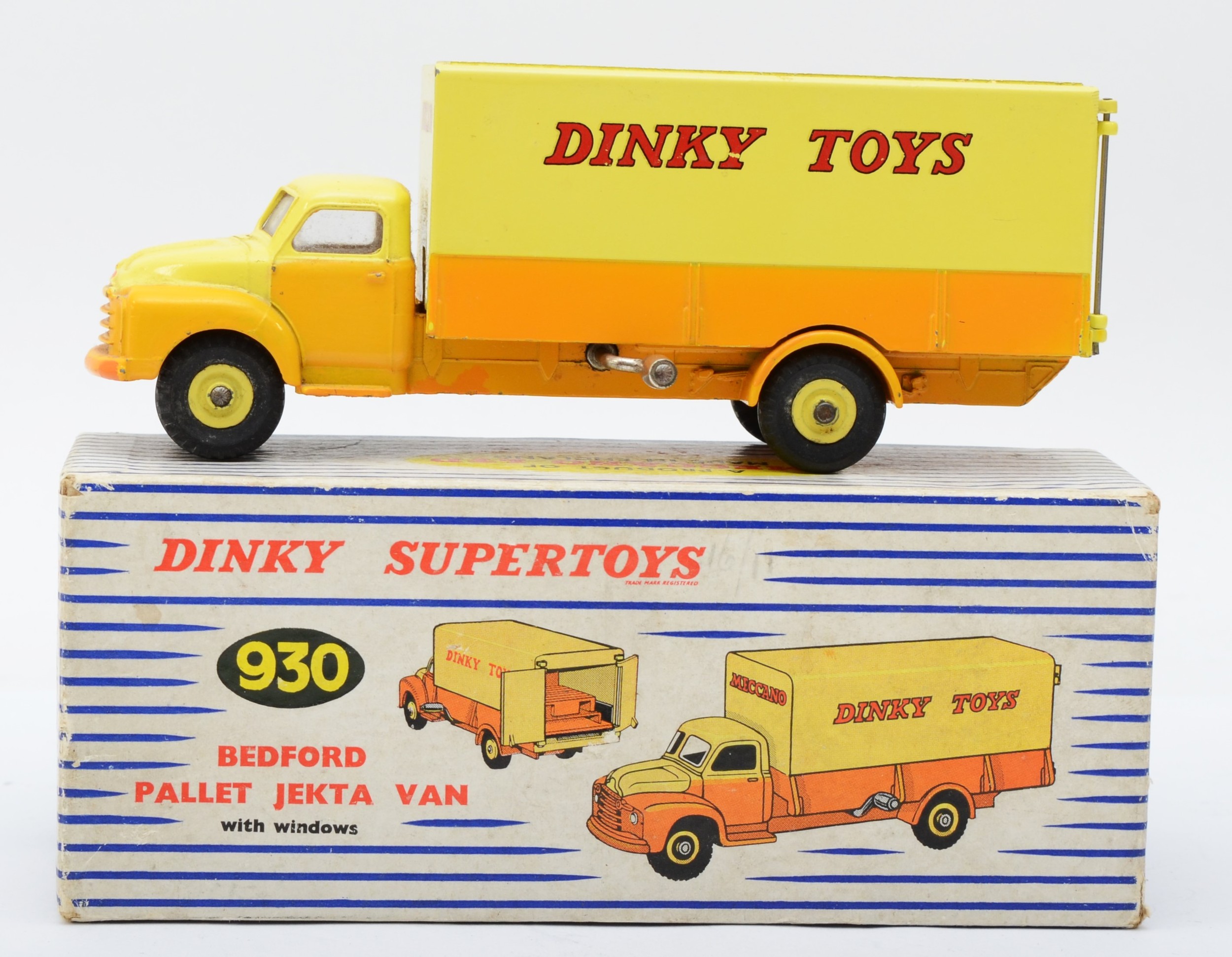 Dinky Toys - A boxed Dinky Supertoy 930 Bedford Pallet Jekta Van ...