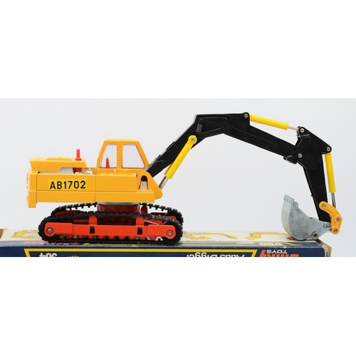 Dinky Toys - A boxed Dinky 984 Atlas Digger 'Motorway Giant