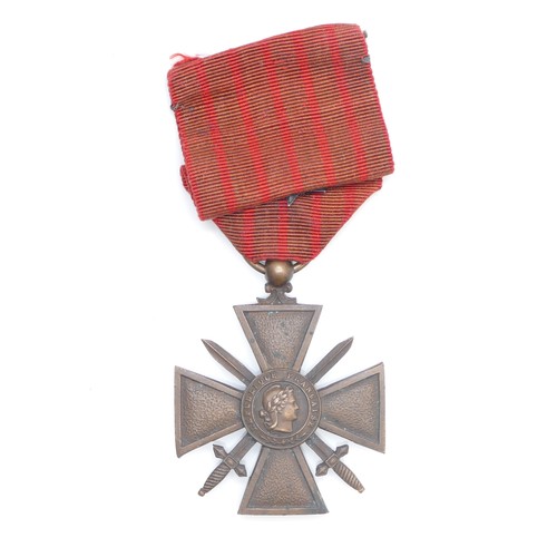 521 - WWI, French 1914-18 Croix De Guerre with Star