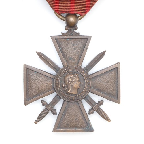 521 - WWI, French 1914-18 Croix De Guerre with Star