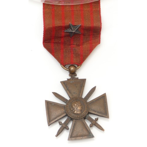 521 - WWI, French 1914-18 Croix De Guerre with Star