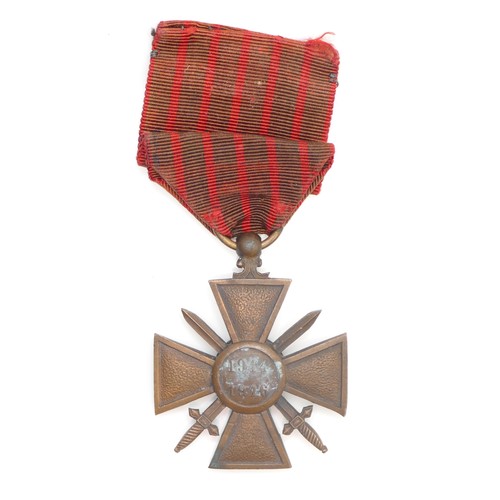 521 - WWI, French 1914-18 Croix De Guerre with Star