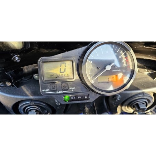 530 - 1999 Yamaha YZF-R1, 998cc. Registration number T551 BFT. Frame number JYARN0110000009073. Engine num... 