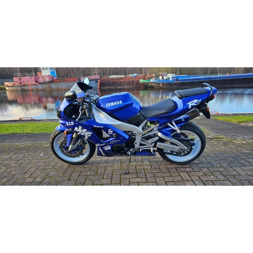 530 - 1999 Yamaha YZF-R1, 998cc. Registration number T551 BFT. Frame number JYARN0110000009073. Engine num... 