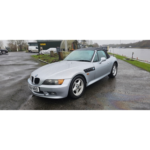 425 - 1998 BMW Z3, 1895cc, manual. Registration number S568 NBD (non transferrable). VIN number WBACH72090... 