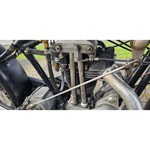 546 - 1931 BSA L31-6, de luxe 349cc. Registration number OU 4702 (non transferrable). Frame number Y5-515.... 