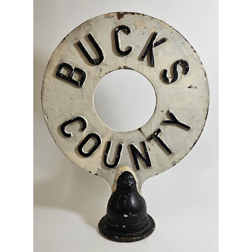 83 - A cast iron Bucks County post top marker, diameter 45cm