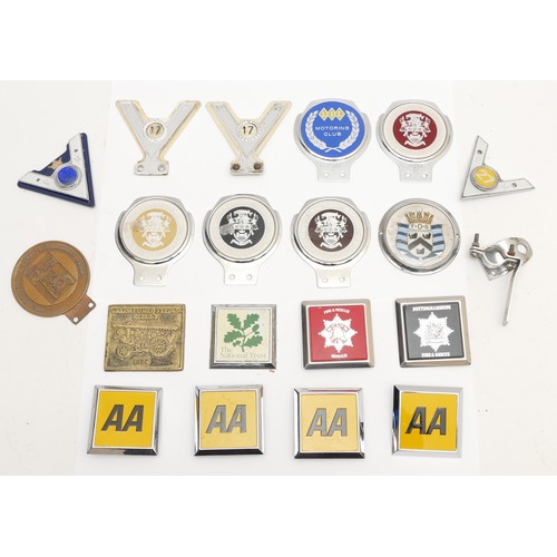 119 - Four Pickering Traction Engine Rally grill badges, a Veteran Motorist 65 Year badge and other badges