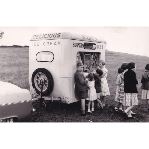 401 - c.1948 Ice Cream vendors trailer, recently restored. An ideal trailer for earning its keep, check th... 