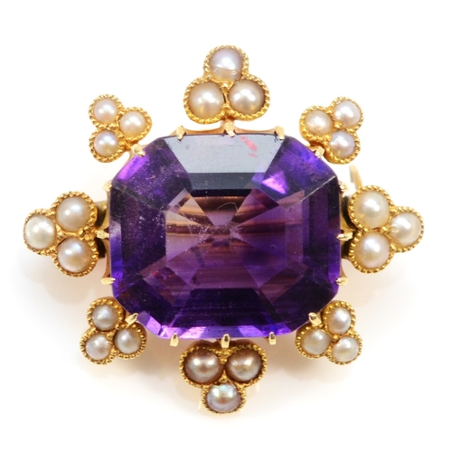 An Edwardian gold amethyst and seed pearl floral brooch, unmarked, 26mm, 6.9gm.