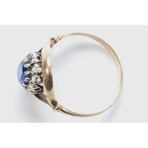 246 - A 9ct gold blue and white paste stone cluster ring, R, 3.2gm.