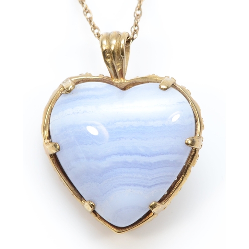 426 - A 9ct gold blue lace agate heart shaped pendant, with rose decoration, on 9ct gold chain 28 x 23mm, ... 