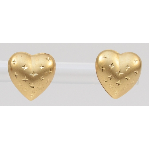 474 - A pair of 14k gold balloon heart stud earrings, 10mm, 0.9gm.