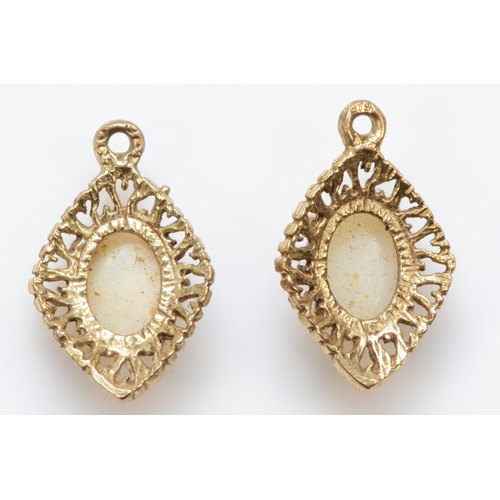 514 - Two 9ct gold opal pendants, 14mm, 1.1gm.