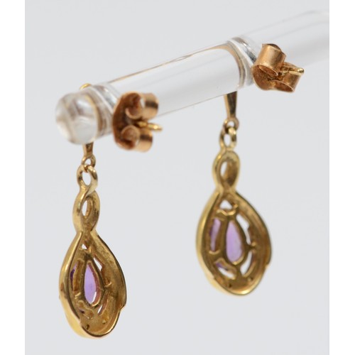 527 - A pair of 9ct gold amethyst drop earrings, 23mm, 1.8gm.