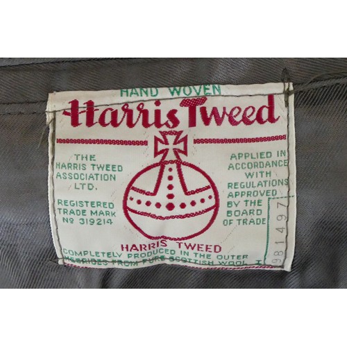 223 - Harris Tweed Jackets.
1. Maenson, pre-worn, light used condition. Large check brown/beige/green. Che... 