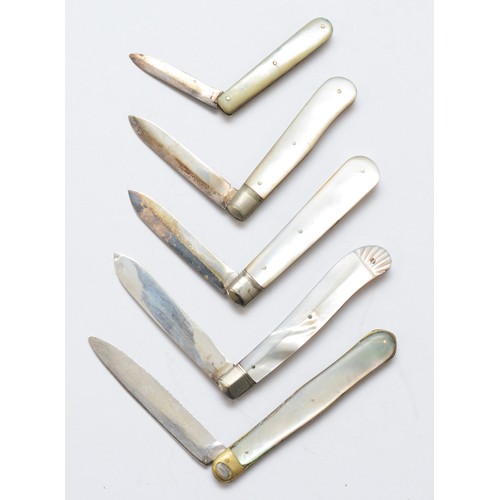 80 - A Victorian silver and mother of pearl fruit knife, Sheffield 1881 and four other later examples.