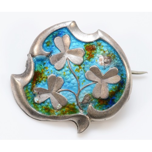 190 - An Art Nouveau silver and enamel brooch, by H&W, Birmingham 1909, 24mm, 4gm