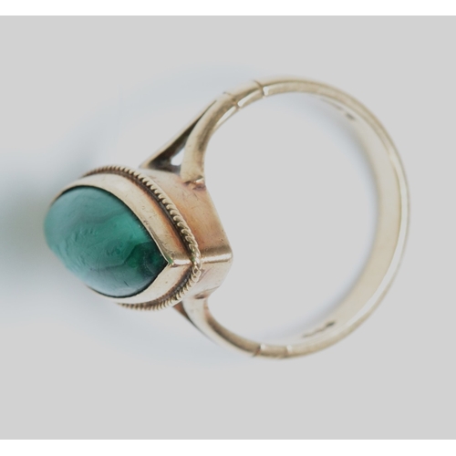 249 - A 9ct gold and malachite panel ring, 19mm, I, 3.4gm