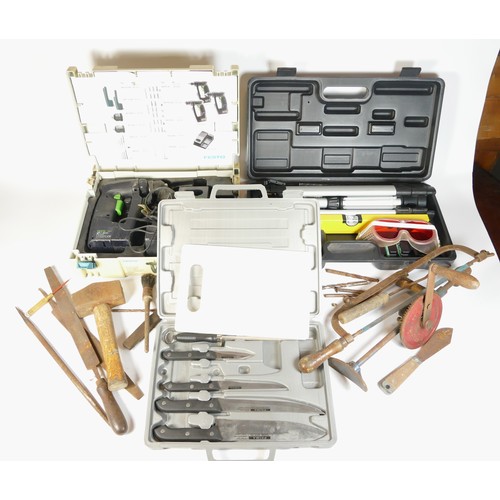 38 - A collection of early 20th century and later carpenters hand tools in three boxes. (3)