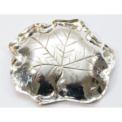 48 - A silver leaf dish, by the Royal Irish Silver Co., Sheffield 1973, realistically modelled, 13.5 x 12... 