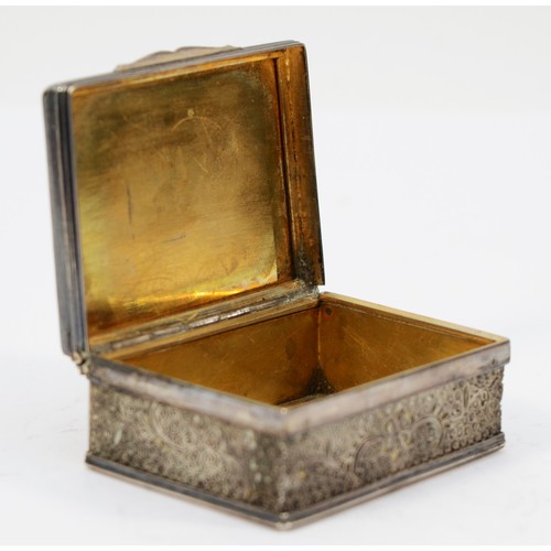 63 - An 18/19th century silver and filigree snuff box, unmarked, hinged lid, 6 x 4.5 x 2cm, 82gm