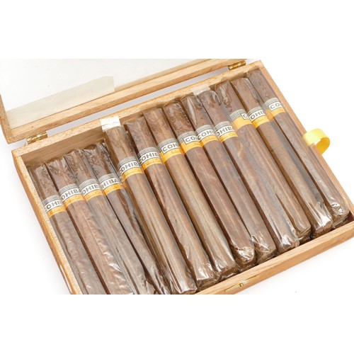 314 - ***WITHDRAWN FROM AUCTION*** 
Cohiba Esplendidos, twenty two cigars in a glass lidded wooden case