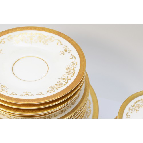 324 - A Royal Doulton Belmont pattern dinner service, comprising sixty six pieces, including tea & coffee ... 