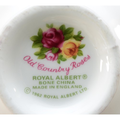 329 - An extensive Royal Albert Old Country Roses dinner service comprising of teapot, coffee pot, lidded ... 