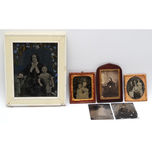 347 - A collection of Victorian photographs, to include a daguerreotype portrait of a lady and child, thre... 