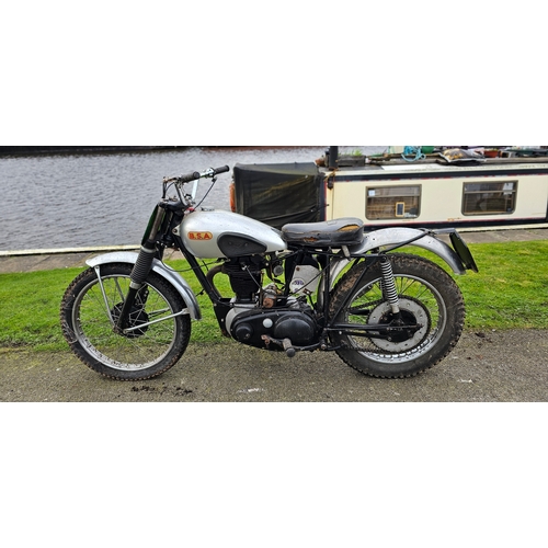 581 - 1949 BSA Gold Star trials 350cc. Registration number 257 XUH. Frame number ZB31 COM 109. Engine numb... 