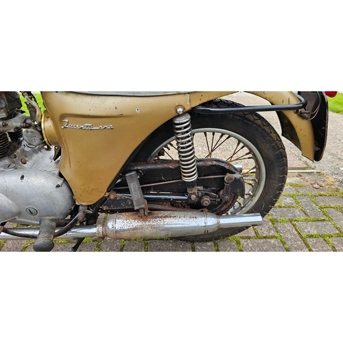 637 - 1965 Triumph 3TA, 349cc. Registration number KHH 849C. Frame number H 37536. Engine number H 37536.
... 