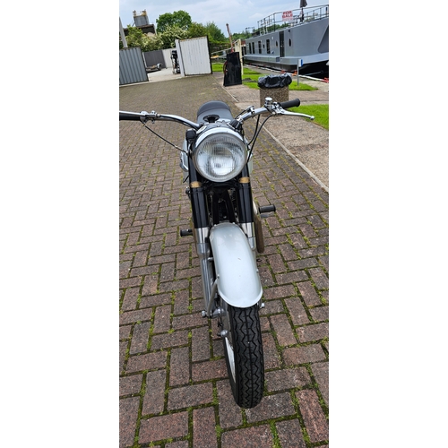 626 - 1961 Norton Dominator 99 de luxe, 596cc. Registration number 964 XWB (non transferrable), frame numb... 