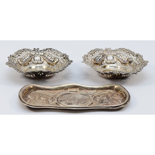 30 - A Victorian silver pair of heart shape dishes, Chester 1895, 9 x 8cm and a silver inscribed dish, Ch... 